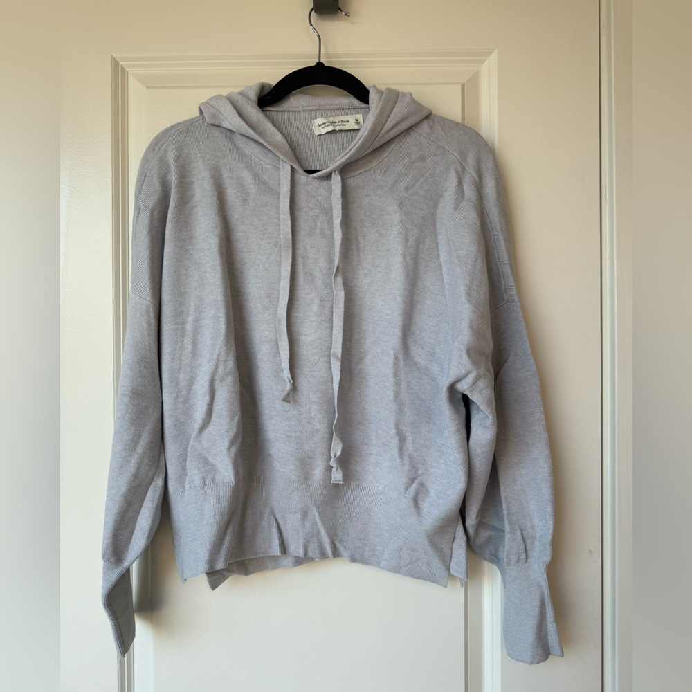 NWOT Abercrombie and Fitch sweatshirt